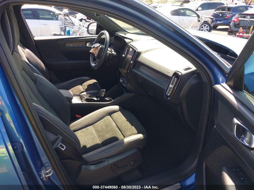 2019 VOLVO XC40 R-DESIGN YV4162UM5K2151819