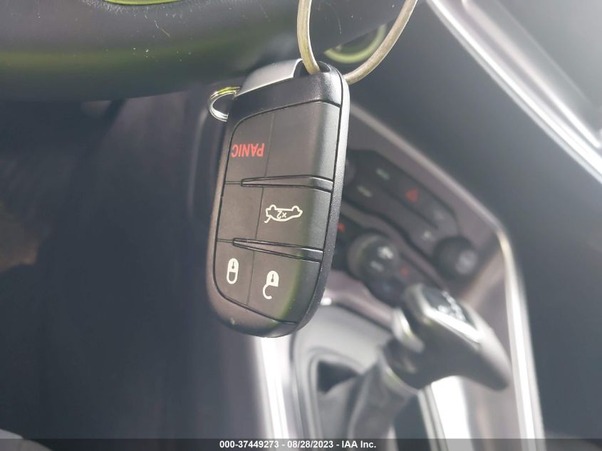 2019 DODGE CHALLENGER SXT - 2C3CDZAG1KH551316
