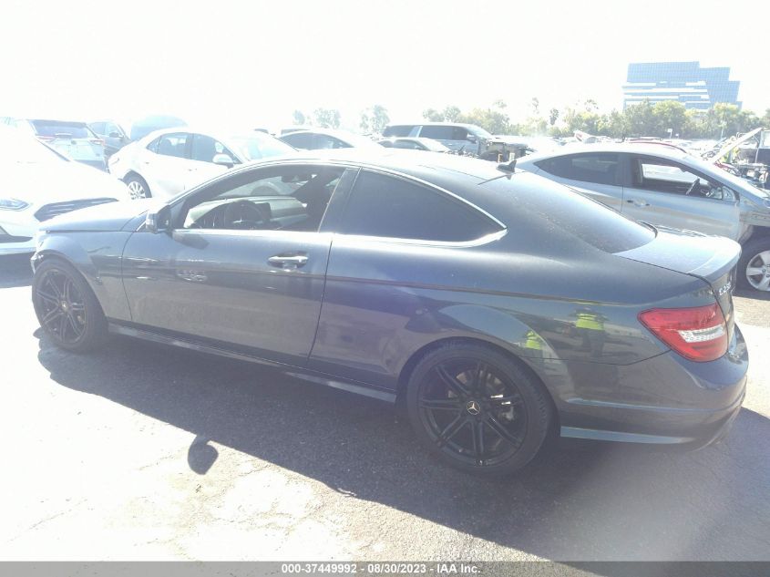 2015 MERCEDES-BENZ C 250 WDDGJ4HB2FG440638