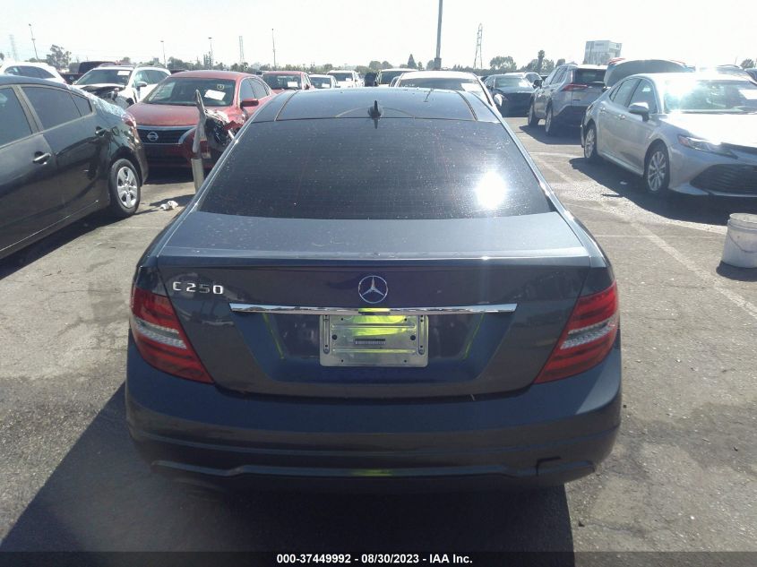 2015 MERCEDES-BENZ C 250 WDDGJ4HB2FG440638