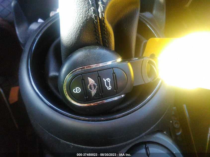 2017 MINI HARDTOP 2 DOOR COOPER WMWXP5C31H2G60383