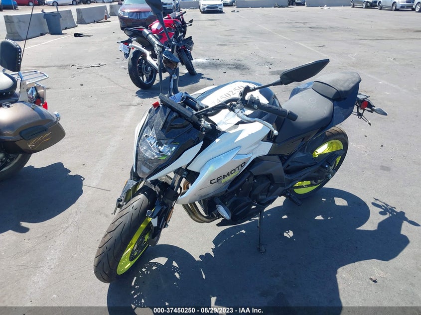 VIN LCEPEVLB7N6000981 2022 CF MOTO 650NK