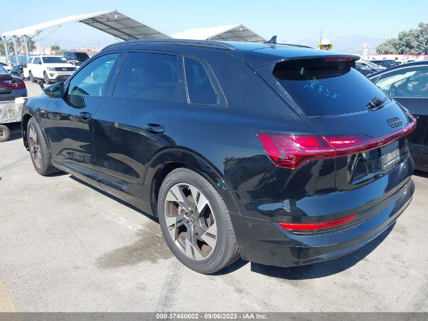 WA1AAAGE9NB027227 Audi E-Tron PREMIUM 3