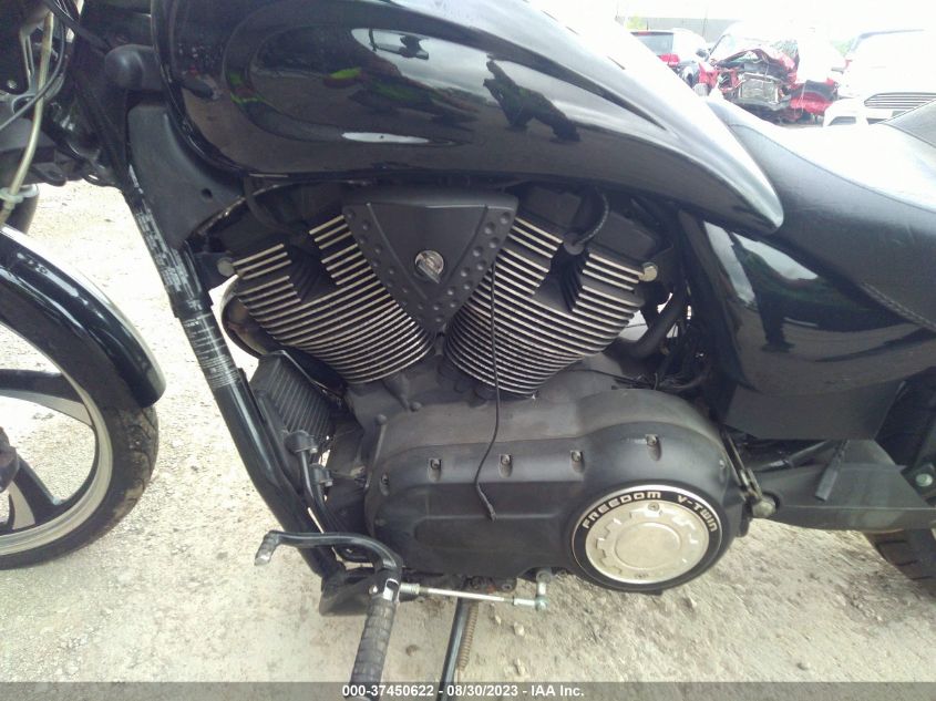 2013 VICTORY MOTORCYCLES VEGAS 8-BALL 5VPGA36N6D3016080