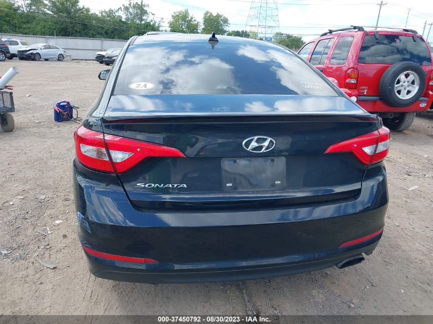 2015 HYUNDAI SONATA 2.4L SE - 5NPE24AF5FH094267