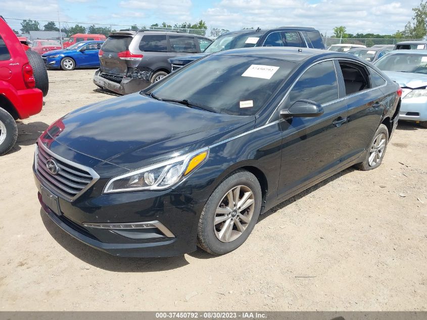 2015 HYUNDAI SONATA 2.4L SE - 5NPE24AF5FH094267