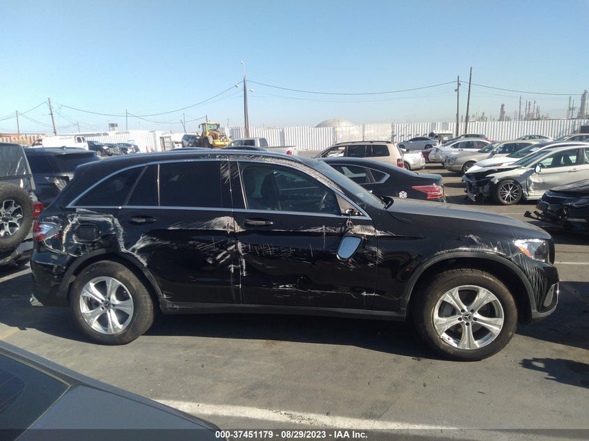 VIN WDC0G4JB0JF439517 2018 MERCEDES-BENZ GLC GLC 300