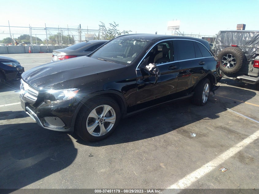 VIN WDC0G4JB0JF439517 2018 MERCEDES-BENZ GLC GLC 300