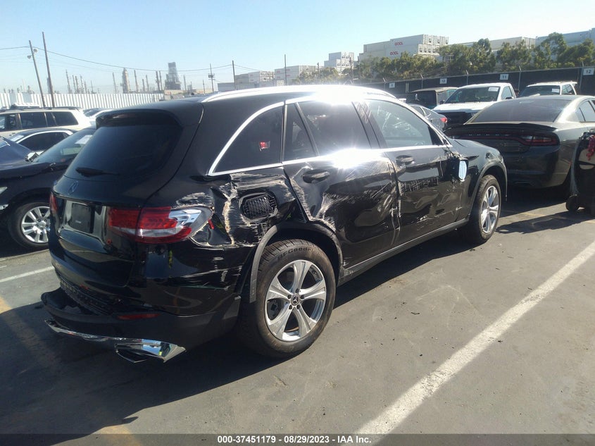 VIN WDC0G4JB0JF439517 2018 MERCEDES-BENZ GLC GLC 300