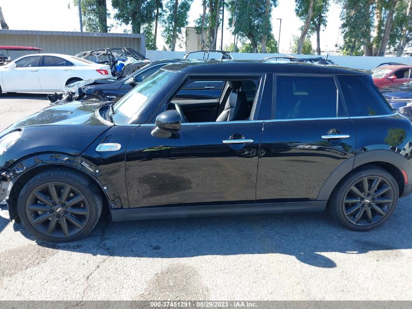 2017 MINI HARDTOP 4 DOOR COOPER S - WMWXU3C55H2D31877