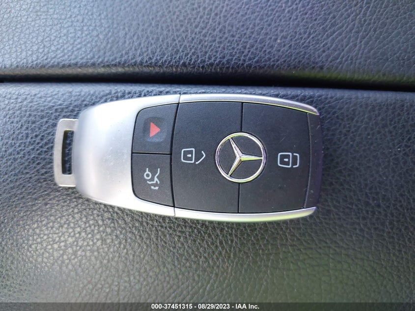 VIN 55SWF8DB9LU328668 2020 MERCEDES-BENZ C-CLASS C 300