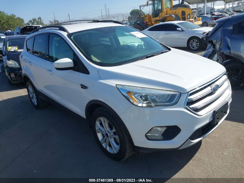 2017 FORD ESCAPE SE - 1FMCU9GD0HUA39346