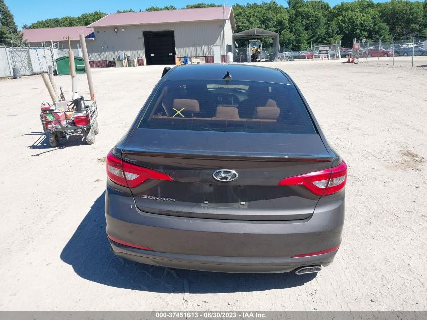 2015 HYUNDAI SONATA 2.4L SE - 5NPE24AF2FH115902