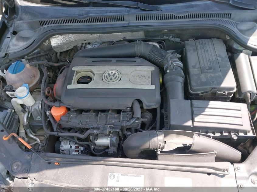 2013 VOLKSWAGEN GLI AUTOBAHN W/NAV 3VW467AJ0DM386502