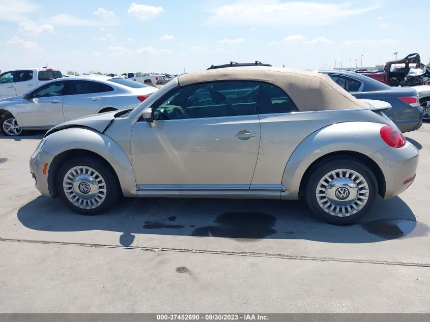 2013 VOLKSWAGEN BEETLE CONVERTIBLE 2.5L 3VW5X7AT4DM826207