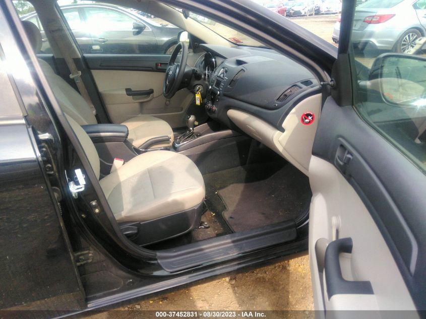 2013 KIA FORTE LX - KNAFT4A25D5682467
