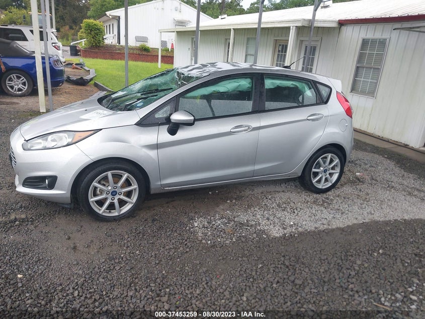 VIN 3FADP4EJ2KM136755 2019 FORD FIESTA SE