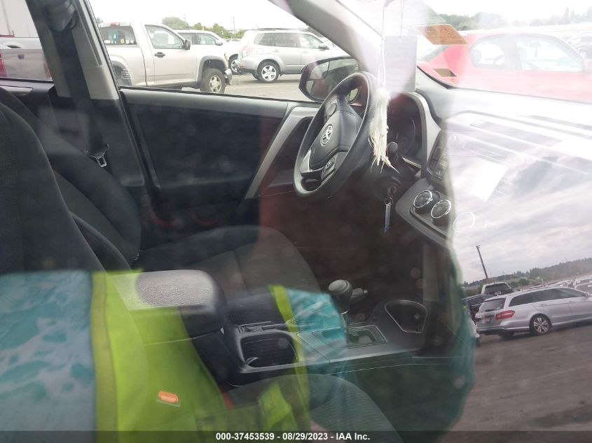 2018 TOYOTA RAV4 LE - JTMZFREVXJJ166620