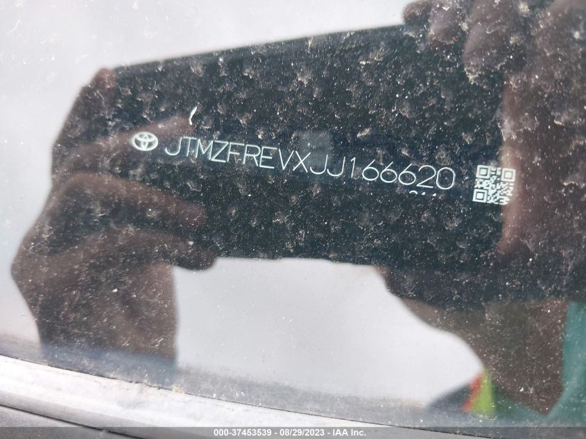 2018 TOYOTA RAV4 LE - JTMZFREVXJJ166620