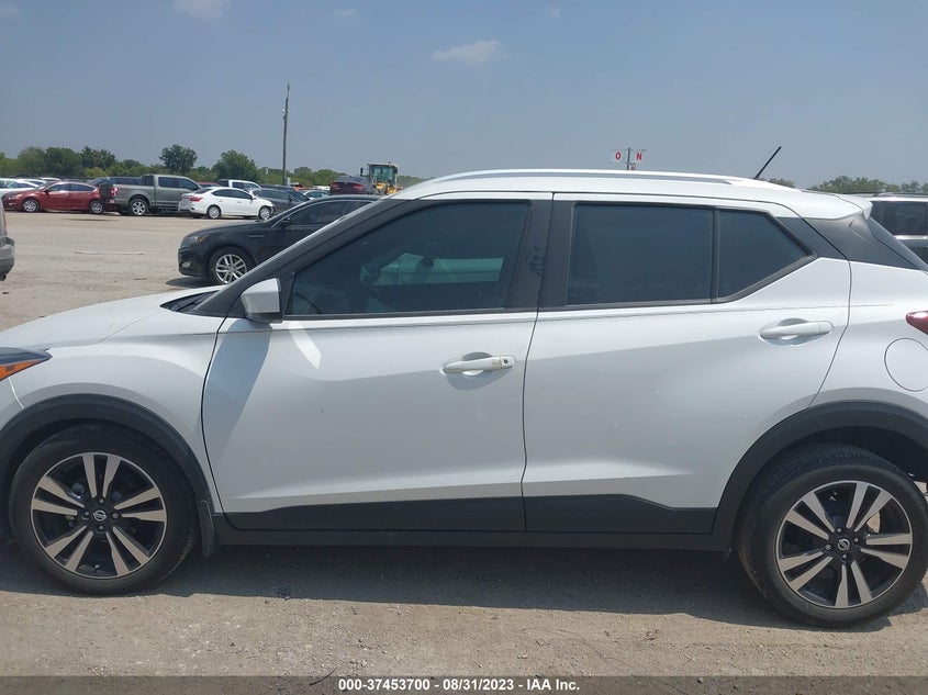 VIN 3N1CP5CU0KL563059 2019 NISSAN KICKS SV