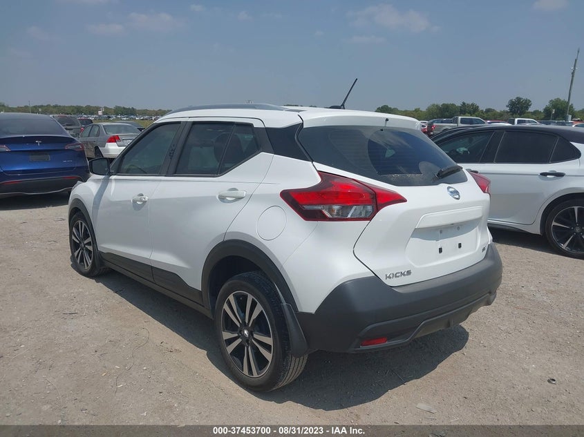 VIN 3N1CP5CU0KL563059 2019 NISSAN KICKS SV