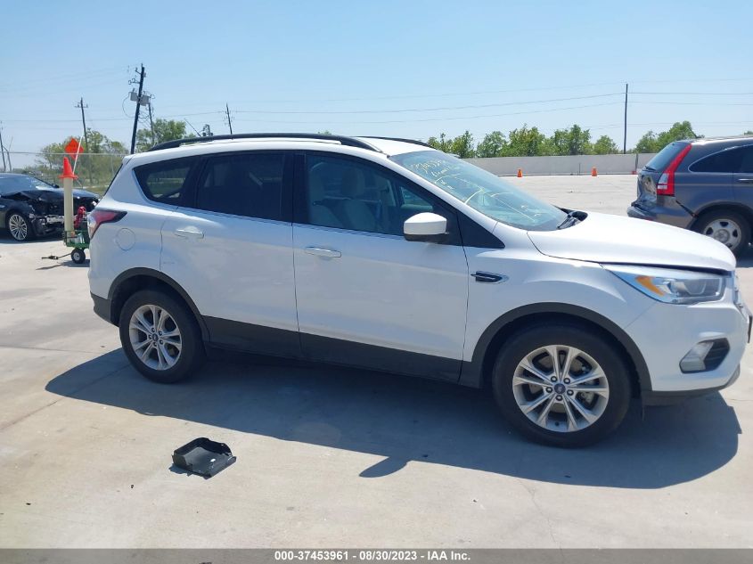 2017 FORD ESCAPE SE - 1FMCU9G92HUC55047