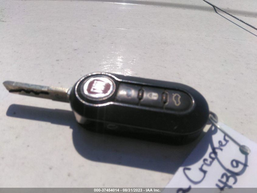 2014 FIAT 500L EASY - ZFBCFABH1EZ001037