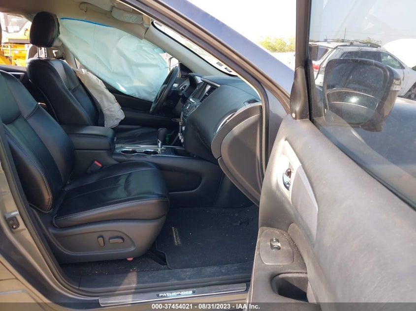 VIN 5N1DR2MN9JC628417 2018 NISSAN PATHFINDER SL