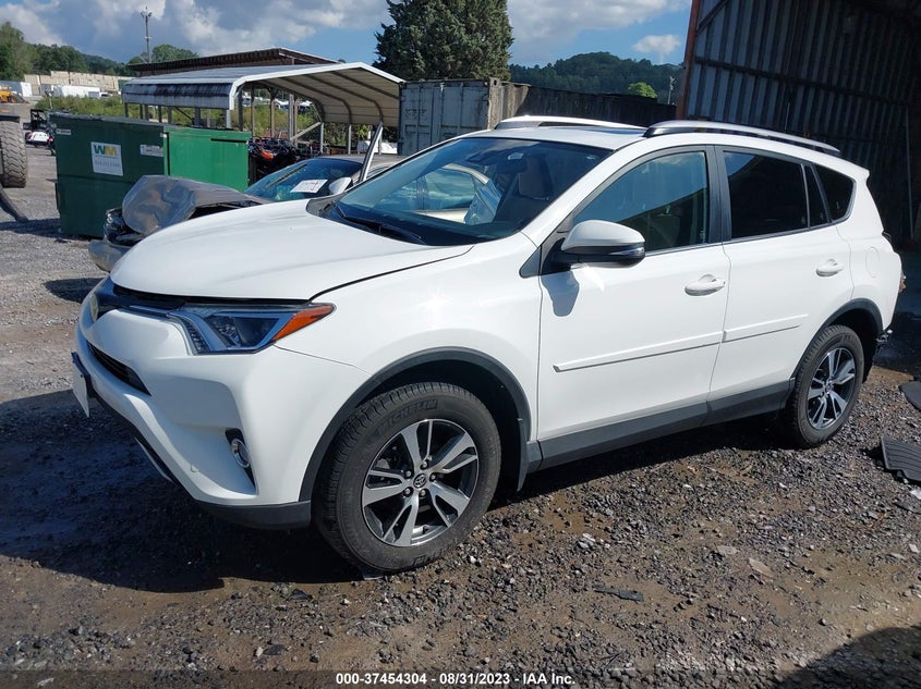 VIN JTMRFREV7HJ114890 2017 TOYOTA RAV4 XLE
