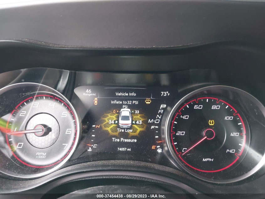 VIN 2C3CDXHGXKH608106 2019 DODGE CHARGER GT