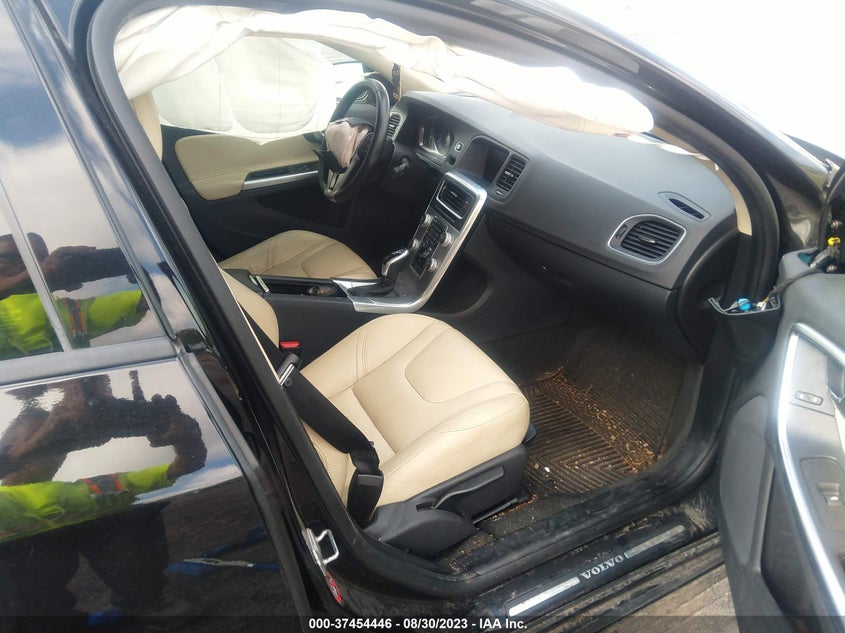 VIN YV140MTL4H2436195 2017 VOLVO S60 DYNAMIC