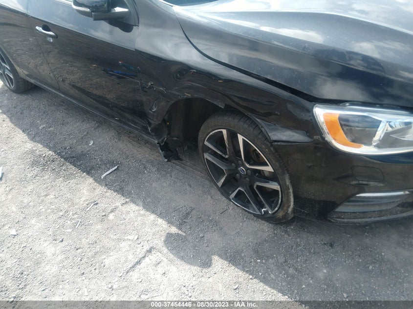VIN YV140MTL4H2436195 2017 VOLVO S60 DYNAMIC