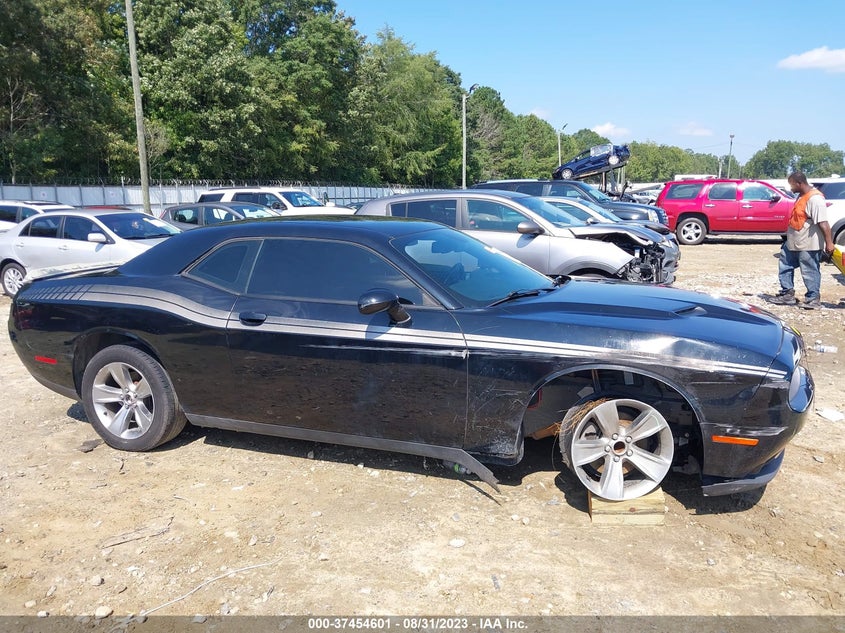 VIN 2C3CDZAG0HH561117 2017 DODGE CHALLENGER SXT