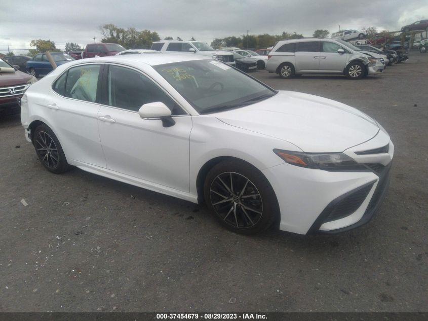 2022 TOYOTA CAMRY SE/SE NIGHT SHADE - 4T1G11AK7NU697535