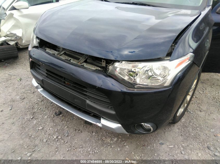 2015 MITSUBISHI OUTLANDER SE - JA4AZ3A36FZ006534