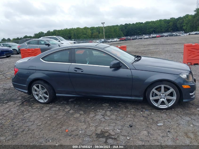 2013 MERCEDES-BENZ C-CLASS C 250 - WDDGJ4HB2DF944626