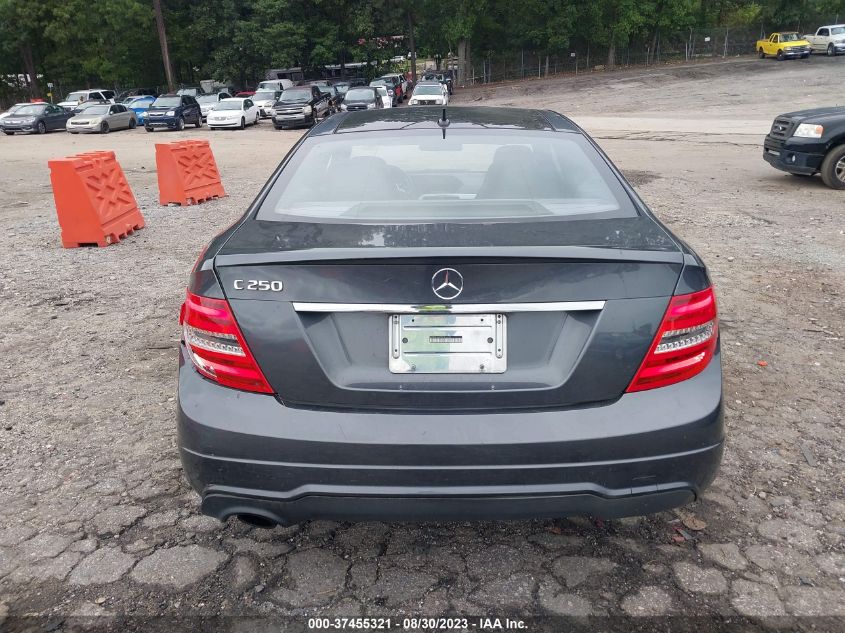 2013 MERCEDES-BENZ C-CLASS C 250 - WDDGJ4HB2DF944626