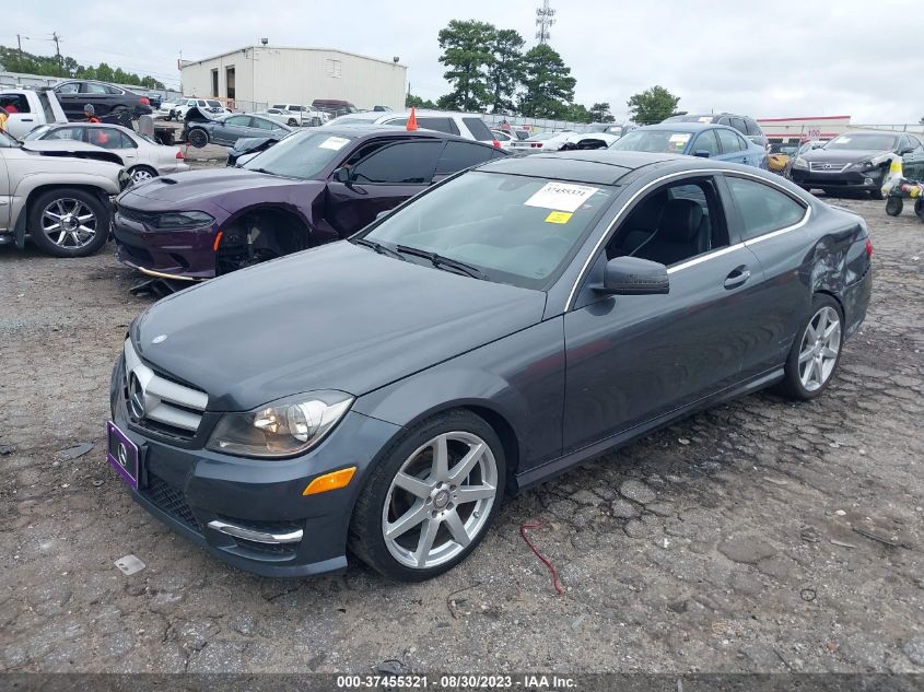 2013 MERCEDES-BENZ C-CLASS C 250 - WDDGJ4HB2DF944626