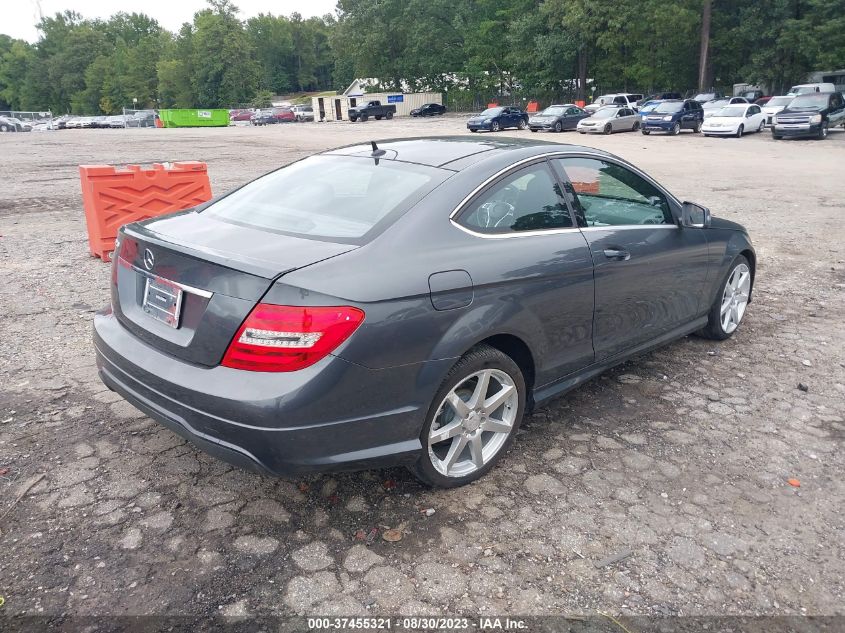 2013 MERCEDES-BENZ C-CLASS C 250 - WDDGJ4HB2DF944626