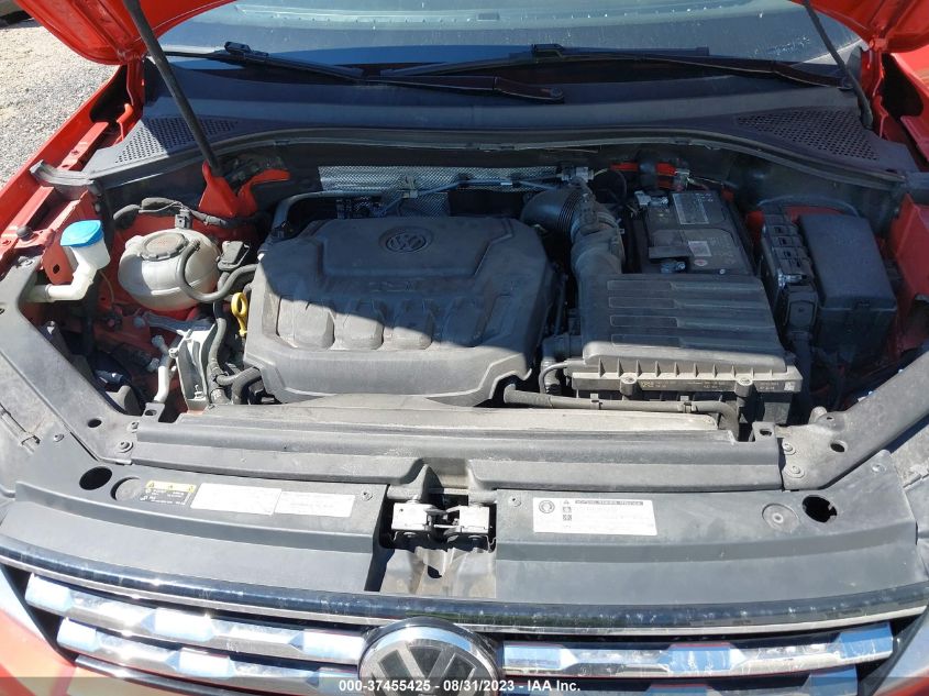 3VV2B7AX2KM126837 Volkswagen Tiguan SE/SEL/SEL R-LINE 10