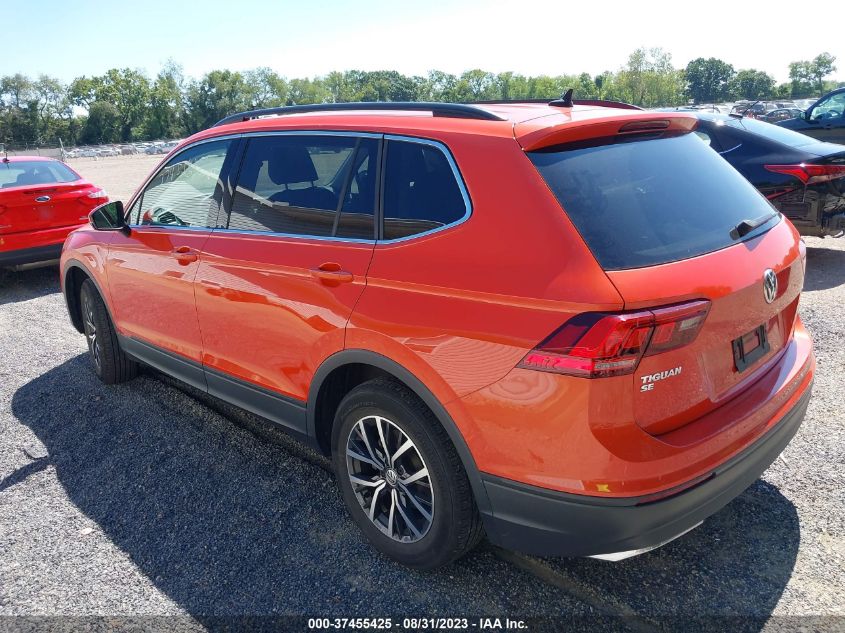 3VV2B7AX2KM126837 Volkswagen Tiguan SE/SEL/SEL R-LINE 3