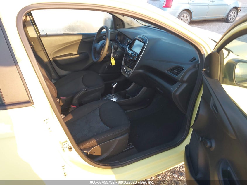 VIN KL8CB6SA2JC440911 2018 CHEVROLET SPARK LS