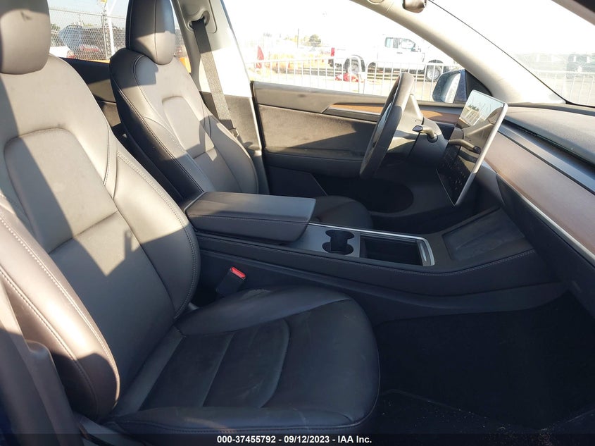 VIN 7SAYGDEE8PF609183 2023 TESLA MODEL Y LONG RANGE