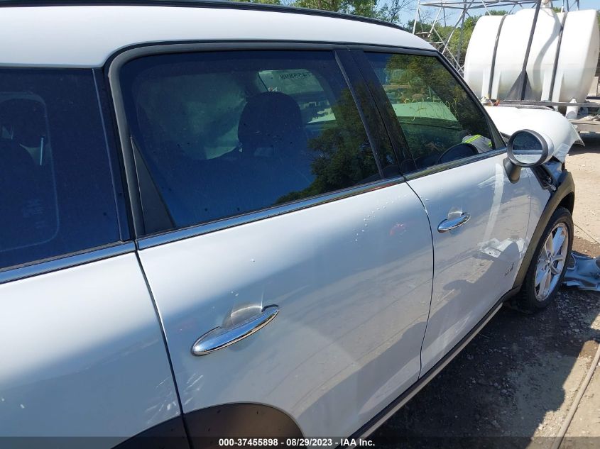 2015 MINI COUNTRYMAN COOPER S WMWZC5C54FWP45680