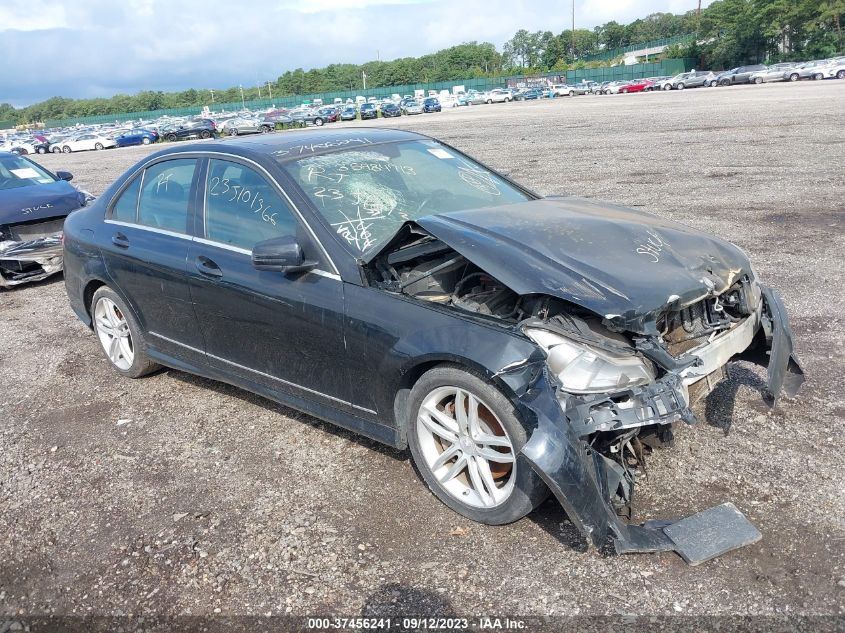 2013 MERCEDES-BENZ C 300 SPORT 4MATIC/LUXURY 4MATIC - WDDGF8AB1DR297976