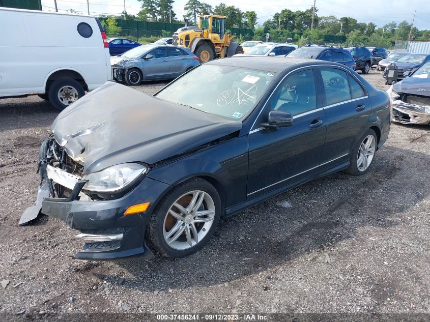 2013 MERCEDES-BENZ C 300 SPORT 4MATIC/LUXURY 4MATIC - WDDGF8AB1DR297976