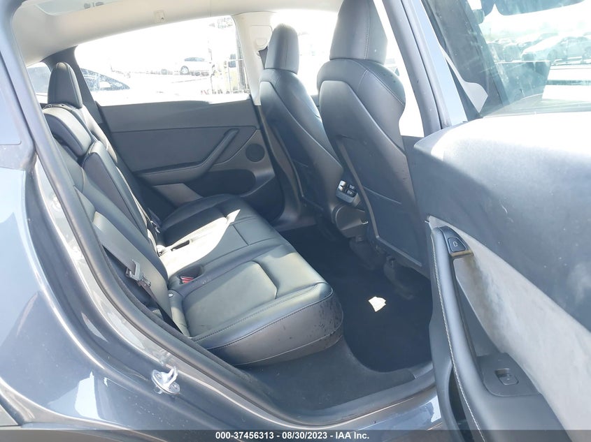 VIN 7SAYGDEE9NA015566 2022 TESLA MODEL Y LONG RANGE