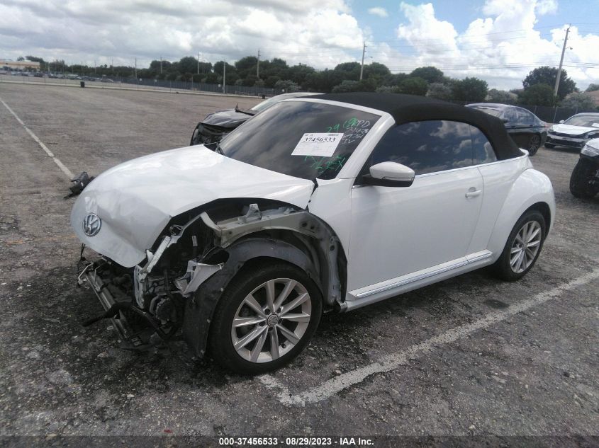 3VW5DAAT5KM509751 Volkswagen Beetle S/FINAL EDITION SE/FINAL 2