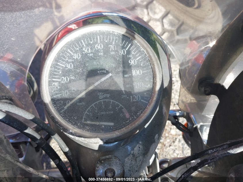 2004 VICTORY MOTORCYCLES DELUXE TOURING 5VPTD16D943003602