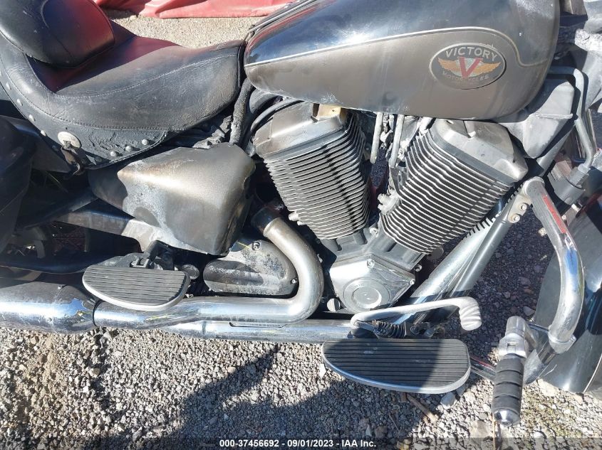 2004 VICTORY MOTORCYCLES DELUXE TOURING 5VPTD16D943003602